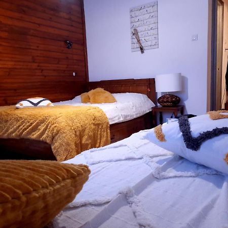 Cocooning In A Lovely Mountain Suite - One Azuga Luaran gambar